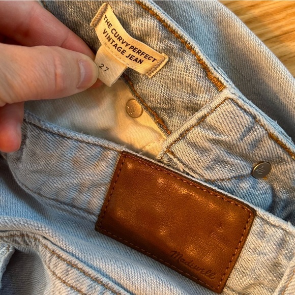 Madewell The Curvy Perfect Vintage Jean in Fitzgerald Wash 27 - Picture 12 of 15